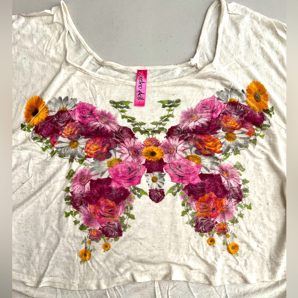 🩷🌸🦋RETRO DOLL Floral Butterfly Top NEW